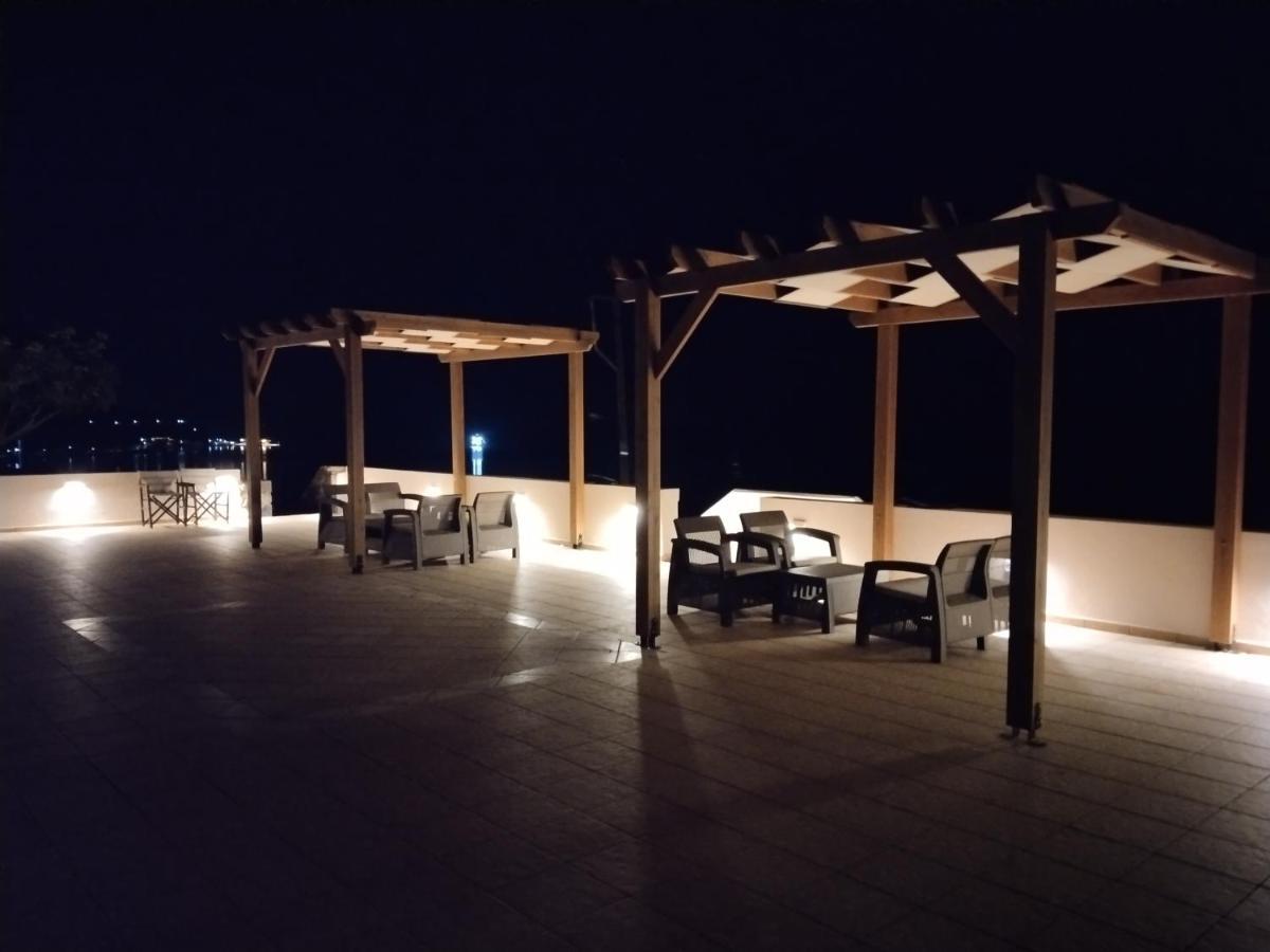 Astradeni Luxury Apartments Kratir Paloi ภายนอก รูปภาพ